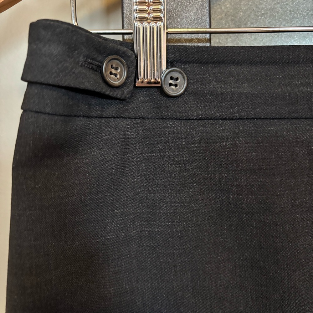 J Crew Gray Stretch Pencil Skirt - size 8​​ - Picture 2 of 7